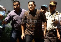 Anas tiba di gedung KPK, Jl Rasuna Said, Jakarta, sekitar jam 10. 45 WIB. Ramses/detikFoto.