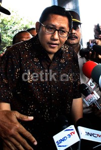 Anas menjawab sejumlah pertanyaan wartawan sebelum memasuki gedung KPK. Ramses/detikFoto.