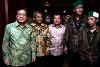 Selain Jusuf Kalla dan Akbar Tandjung, kongres ini juga dihadiri Mendikbud M Nuh.