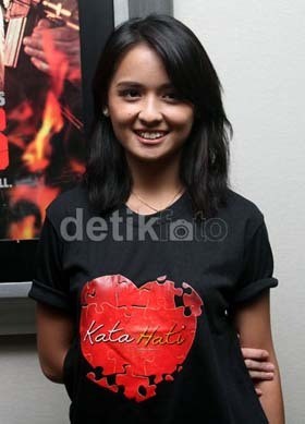5 Selebriti Muda Penyandang Status Hot Mom 5 Selebriti Muda Penyandang Status Hot Mom