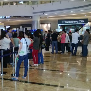 BlackBerry Z10, Mahal Tapi Tetap Diburu Karena Bisa Nyicil