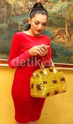Dress Merah Ketat Ashanty