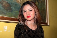 Mantan istri Saipul Jamil itu berpacaran jarak jauh dengan sang kekasih.