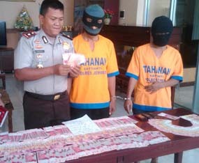Polisi Jember Amankan Dua Pria Pembawa Upal Rp 50 Juta