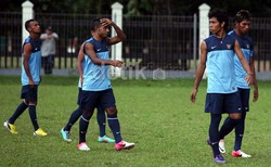 Dinilai tidak memenuhi standar, sebanyak 14 pemain asal Indonesia Super League (ISL) yang baru bergabung dengan pemusatan latihan nasional Pra-Piala Asia Australia 2015 langsung dicoret pelatih kepala timnas Indonesia, Luis Manuel Blanco.