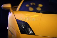 Gallardo Spyder dibanderol dengan harga US$ 600.000 (sekitar Rp 5,8 miliar), sedangkan untuk Gallardo Coupe lebih murah sekitar US$ 20 ribu.