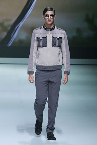 Jakarta, Indonesia - 16 Februari. Samuel Wattimena Kalvt. Indonesia Fashion Week 2013 at Jakarta Convention Center. 16 Februari 2013. Senayan. Jakarta. [Foto: Mohammad Abduh/Wolipop]
