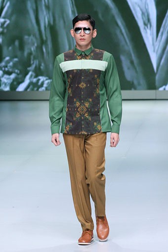 Jakarta, Indonesia - 16 Februari. Samuel Wattimena Kalvt. Indonesia Fashion Week 2013 at Jakarta Convention Center. 16 Februari 2013. Senayan. Jakarta. [Foto: Mohammad Abduh/Wolipop]