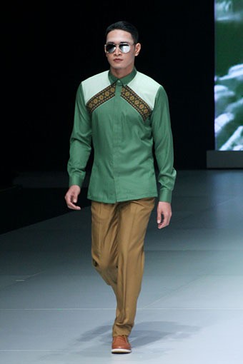 Jakarta, Indonesia - 16 Februari. Samuel Wattimena Kalvt. Indonesia Fashion Week 2013 at Jakarta Convention Center. 16 Februari 2013. Senayan. Jakarta. [Foto: Mohammad Abduh/Wolipop]