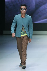 Jakarta, Indonesia - 16 Februari. Samuel Wattimena Kalvt. Indonesia Fashion Week 2013 at Jakarta Convention Center. 16 Februari 2013. Senayan. Jakarta. [Foto: Mohammad Abduh/Wolipop]