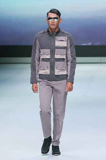 Jakarta, Indonesia - 16 Februari. Samuel Wattimena Kalvt. Indonesia Fashion Week 2013 at Jakarta Convention Center. 16 Februari 2013. Senayan. Jakarta. [Foto: Mohammad Abduh/Wolipop]
