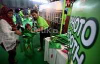     Di arena bermain tersebut juga tersedia photo booth sarjana dengan latar belakang kampus. Photo booth tersebut untuk memacu dan memotivasi sang anak agar mencapai impiannya menjadi seorang sarjana.