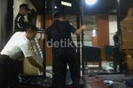 Kantor Tempo Diserang, Kaca Pecah-pecah