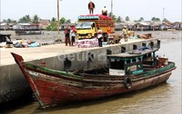 Kapal Motor (KM) Bunga Tanjung diamankan saat berada di perairan Tanjung Siapi-api, Kabupaten Asahan, Sumut, pada Jumat (15/3/2013) sekitar pukul 04.00 WIB.