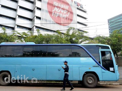 4 Bus Wisata Irjen Djoko Susilo Disita