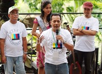 Ferry Juliantono memberi paparan soal isu lingkungan. Acara yang digagas oleh OISCA ini telah berlangsung sejak beberapa hari lalu. Isu yang diambil adalah kembali ke alam, ke kampung halaman hingga  kelestarian lingkungan.