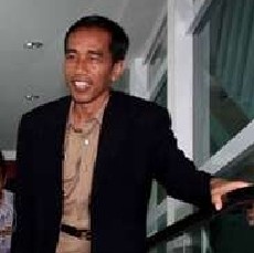 Disebut Jadi Pendamping Ical, Jokowi: Masa Ranking Satu Jadi Cawapres