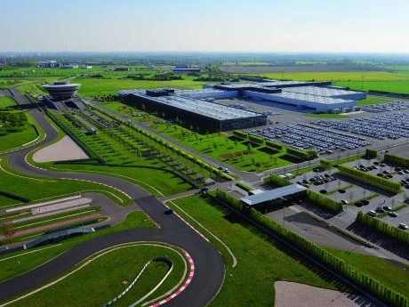 Porsche Butuh Ribuan Pegawai untuk Produksi Macan