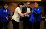 PAN Gaet Yayuk Basuki Cs untuk Pemilu 2014