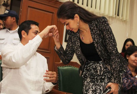 Dikabarkan Pernah Dikurung Oleh Suami, Ini Jawaban Venna Melinda