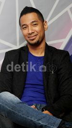 Marcell Siahaan Termenung