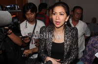 Venna tadi menangis di dalam. Dia menyesal (menggugat cerai Ivan), kata kuasa hukum Ivan, Milano Lubis, SH.