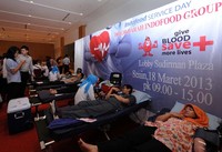 Ribuan karyawan PT Indofood Sukses Makmur, melakukan kegiatan sosial donor darah. (dok Indofood).
