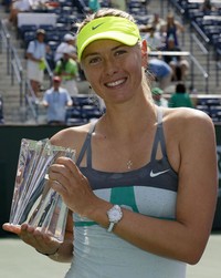 Ini merupakan gelar kedua Sharapova di turnamen ini setelah yang pertama di tahun 2006. Reuters/Danny Moloshok.