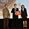 BCA Raih Excellence Service Experience Award