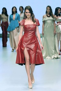 Jakarta, Indonesia - 16 Februari. Stella Rissa The Making of Colour Futures 2013. Indonesia Fashion Week 2013 at Jakarta Convention Center. 16 Februari 2013. Senayan. Jakarta. [Foto: Mohammad Abduh/Wolipop]