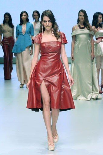 Jakarta, Indonesia - 16 Februari. Stella Rissa The Making of Colour Futures 2013. Indonesia Fashion Week 2013 at Jakarta Convention Center. 16 Februari 2013. Senayan. Jakarta. [Foto: Mohammad Abduh/Wolipop]