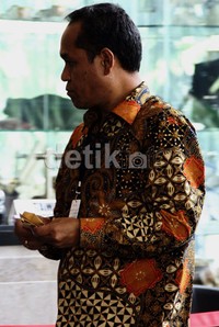 Selain Benny, sebelumnya penyidik KPK sudah memanggil Nazaruddin, Aziz Syamsuddin, Herman Herry, Dasrul Jabar dan Anas Urbaningrum sebagai saksi. Mereka membantah tahu mengenai proyek Simulator. Ramses/detikFoto.