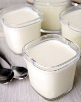 6 Langkah Mudah Membuat Yogurt di Rumah