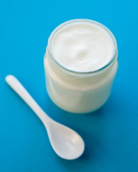 6 Langkah Mudah Membuat Yogurt di Rumah