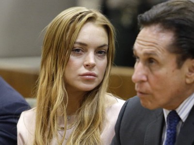 Lindsay Lohan Lesu di Persidangan
