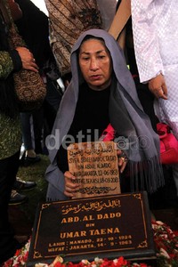 Tata meninggal pada Senin (18/3/2013) karena penyakit diabetes dan stroke yang dideritanya selama dua tahun.