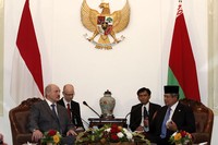 Dalam pertemuan tersebut, Indonesia dan Belarus sepakat untuk lebih meningkatkan kerja sama bidang ekonomi, terutama investasi dan perdagangan. (Setpres).