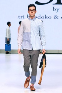 Jakarta, Indonesia - 16 Februari. 3D by Tri Handoko & Dave Hendrik. Indonesia Fashion Week 2013 at Jakarta Convention Center. 16 Februari 2013. Senayan. Jakarta. [Foto: Mohammad Abduh/Wolipop]