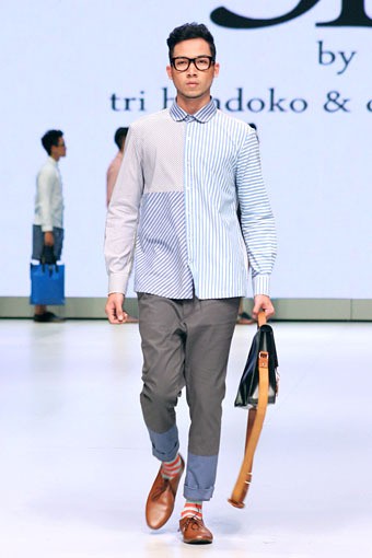 Jakarta, Indonesia - 16 Februari. 3D by Tri Handoko & Dave Hendrik. Indonesia Fashion Week 2013 at Jakarta Convention Center. 16 Februari 2013. Senayan. Jakarta. [Foto: Mohammad Abduh/Wolipop]