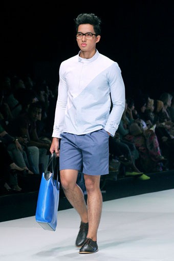 Jakarta, Indonesia - 16 Februari. 3D by Tri Handoko & Dave Hendrik. Indonesia Fashion Week 2013 at Jakarta Convention Center. 16 Februari 2013. Senayan. Jakarta. [Foto: Mohammad Abduh/Wolipop]