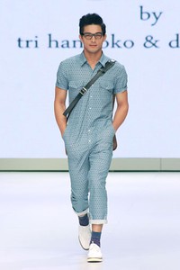 Jakarta, Indonesia - 16 Februari. 3D by Tri Handoko & Dave Hendrik. Indonesia Fashion Week 2013 at Jakarta Convention Center. 16 Februari 2013. Senayan. Jakarta. [Foto: Mohammad Abduh/Wolipop]