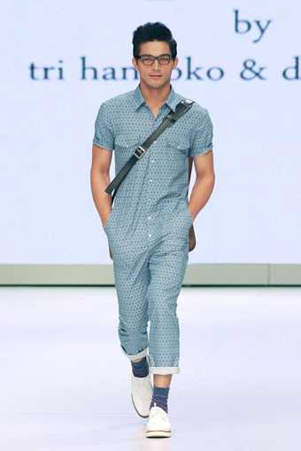 Jakarta, Indonesia - 16 Februari. 3D by Tri Handoko & Dave Hendrik. Indonesia Fashion Week 2013 at Jakarta Convention Center. 16 Februari 2013. Senayan. Jakarta. [Foto: Mohammad Abduh/Wolipop]