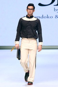 Jakarta, Indonesia - 16 Februari. 3D by Tri Handoko & Dave Hendrik. Indonesia Fashion Week 2013 at Jakarta Convention Center. 16 Februari 2013. Senayan. Jakarta. [Foto: Mohammad Abduh/Wolipop]