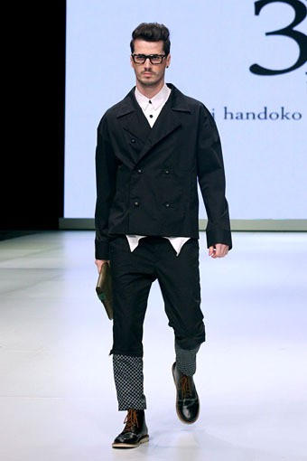 Jakarta, Indonesia - 16 Februari. 3D by Tri Handoko & Dave Hendrik. Indonesia Fashion Week 2013 at Jakarta Convention Center. 16 Februari 2013. Senayan. Jakarta. [Foto: Mohammad Abduh/Wolipop]