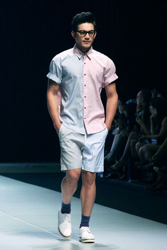 Jakarta, Indonesia - 16 Februari. 3D by Tri Handoko & Dave Hendrik. Indonesia Fashion Week 2013 at Jakarta Convention Center. 16 Februari 2013. Senayan. Jakarta. [Foto: Mohammad Abduh/Wolipop]