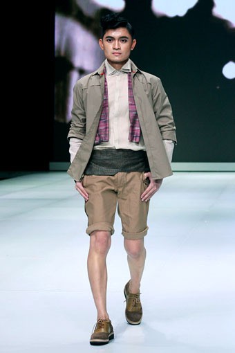 Jakarta, Indonesia - 16 Februari 2013. Deden Siswanto Pinot Noir. Indonesia Fashion Week 2013 at Jakarta Convention Center.  Senayan. Jakarta. [Foto: Mohammad Abduh/Wolipop]