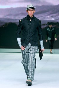 Jakarta, Indonesia - 16 Februari 2013. Deden Siswanto Pinot Noir. Indonesia Fashion Week 2013 at Jakarta Convention Center.  Senayan. Jakarta. [Foto: Mohammad Abduh/Wolipop]