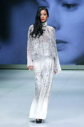 Jakarta, Indonesia - 16 Februari. Addy Van Den Krummenacker Celebration. Indonesia Fashion Week 2013 at Jakarta Convention Center. 16 Februari 2013. Senayan. Jakarta. [Foto: Mohammad Abduh/Wolipop]
