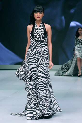 Jakarta, Indonesia - 16 Februari. Addy Van Den Krummenacker Celebration. Indonesia Fashion Week 2013 at Jakarta Convention Center. 16 Februari 2013. Senayan. Jakarta. [Foto: Mohammad Abduh/Wolipop]