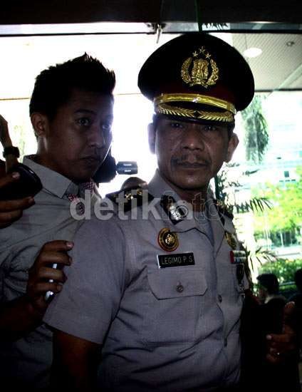 Naik Vellfire, Kompol Legimo Kembali Penuhi Panggilan KPK